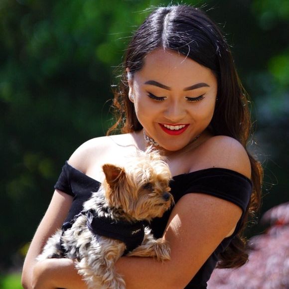 Meet your Posher, Vanessa - Picture 1 of 1